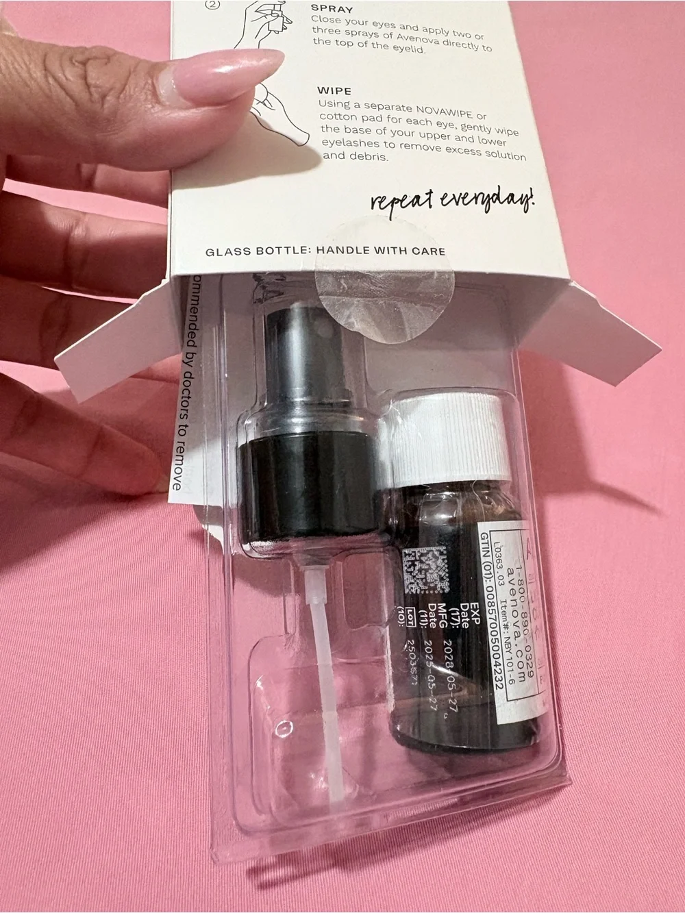Avenova Lid & Lash Cleansing Spray